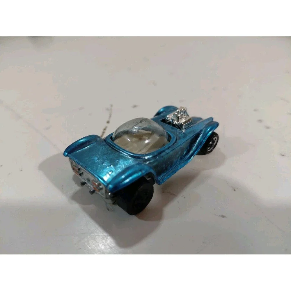 Hot Wheels 1:64 Die Cast Red Line 1968 USA Beatnik Bandit Hot Rod Coupe